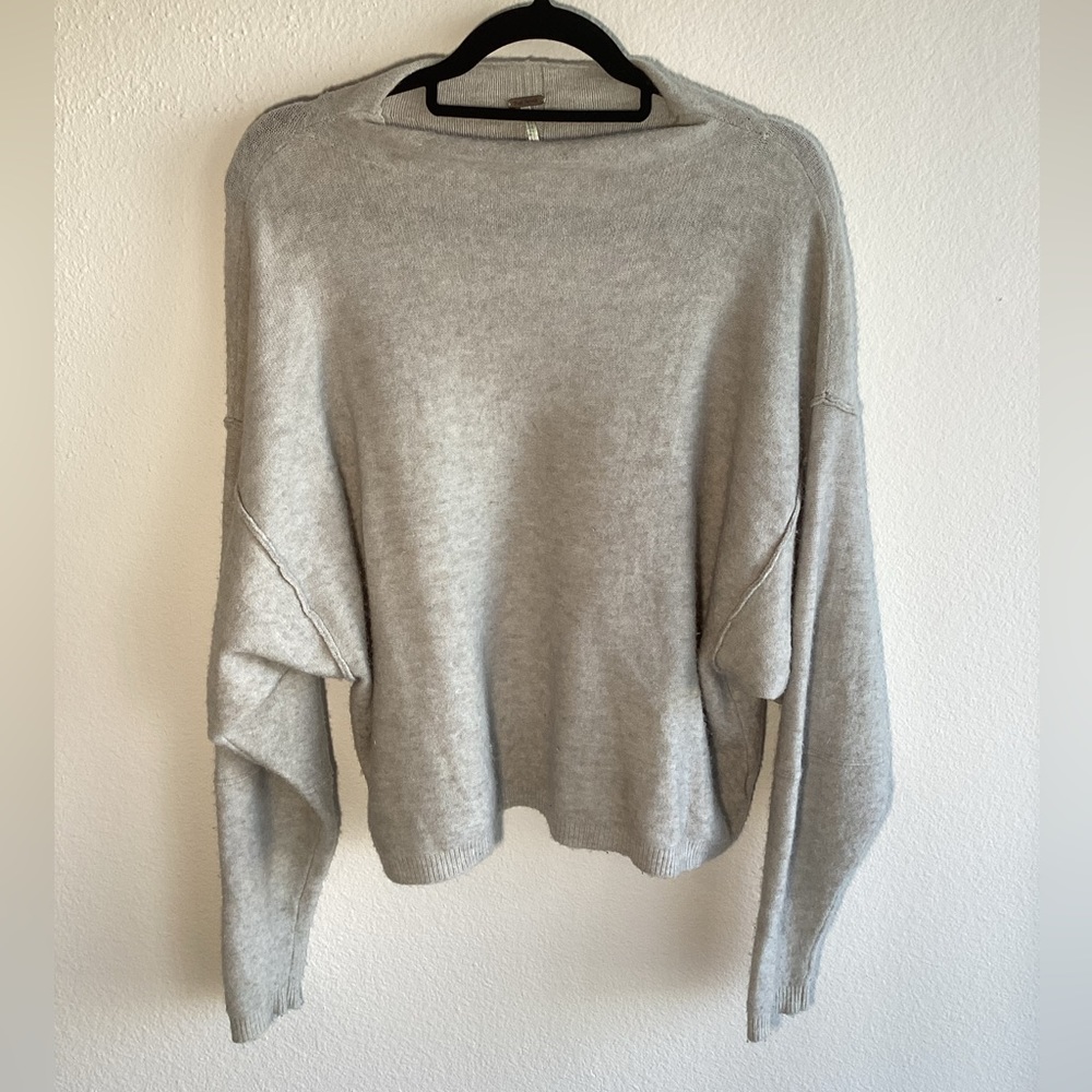Free People gray sweater sz s